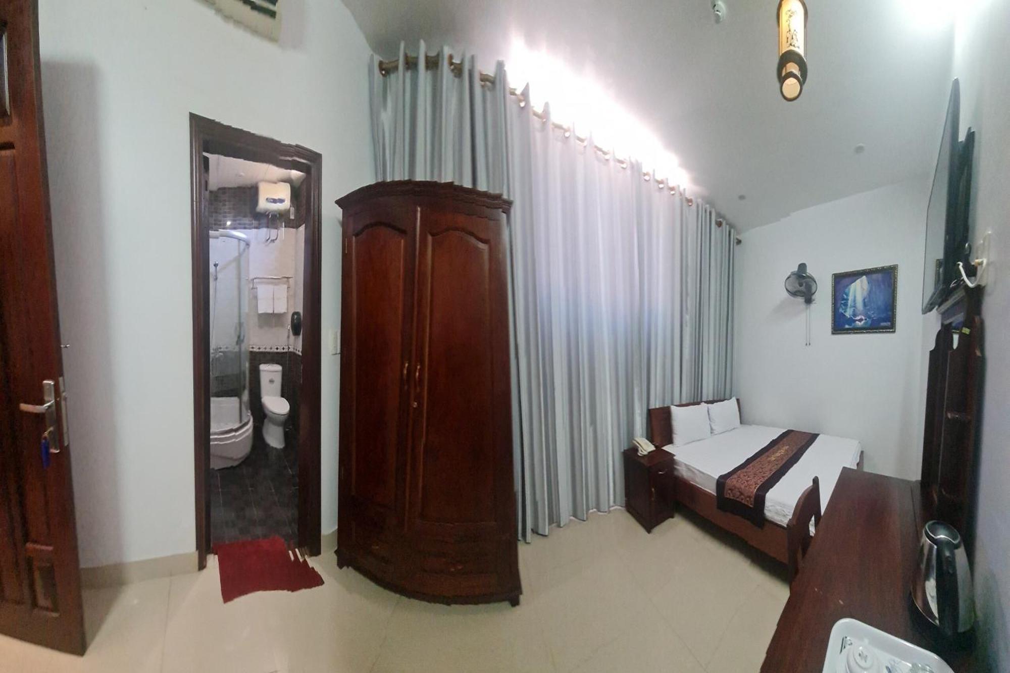 Tan Truong Son Hotel Ðồng Hới Ngoại thất bức ảnh